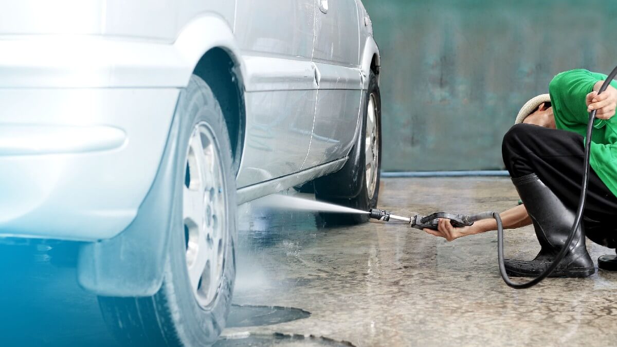 washing under car